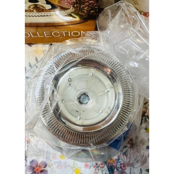 Silverplated Tarnish Resistant Pair Of Consoles 4" High - Picture 2 of 3